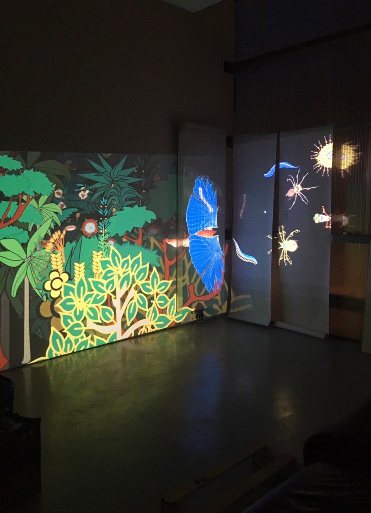 Projection Mapping Installation, Licht und Farbe auf Wand-Plexiglas, 4m x 8m, München 2020